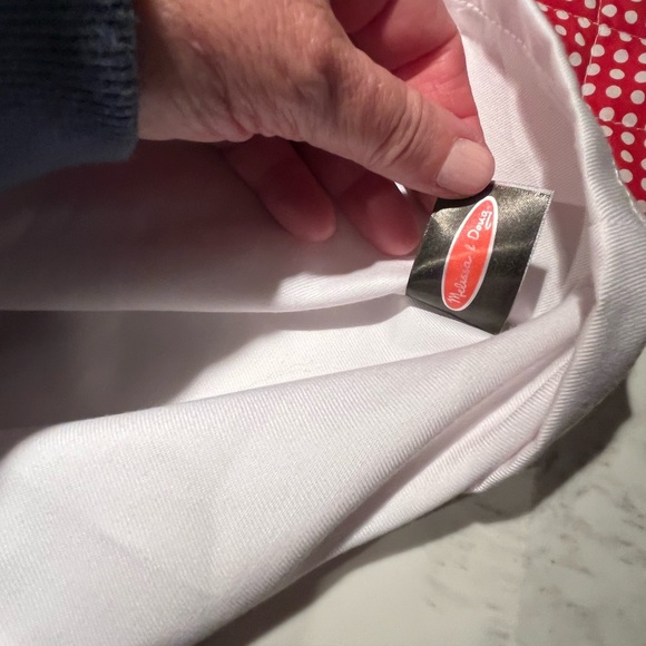 Really fun set of Melissa & Doug kids chefs outfit, wood & plastic pretend food - Picture 9 of 13